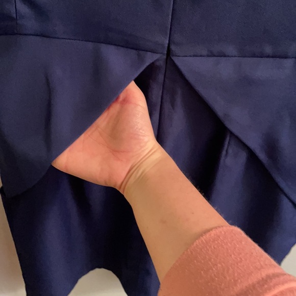 Dress - Picture 6 of 7